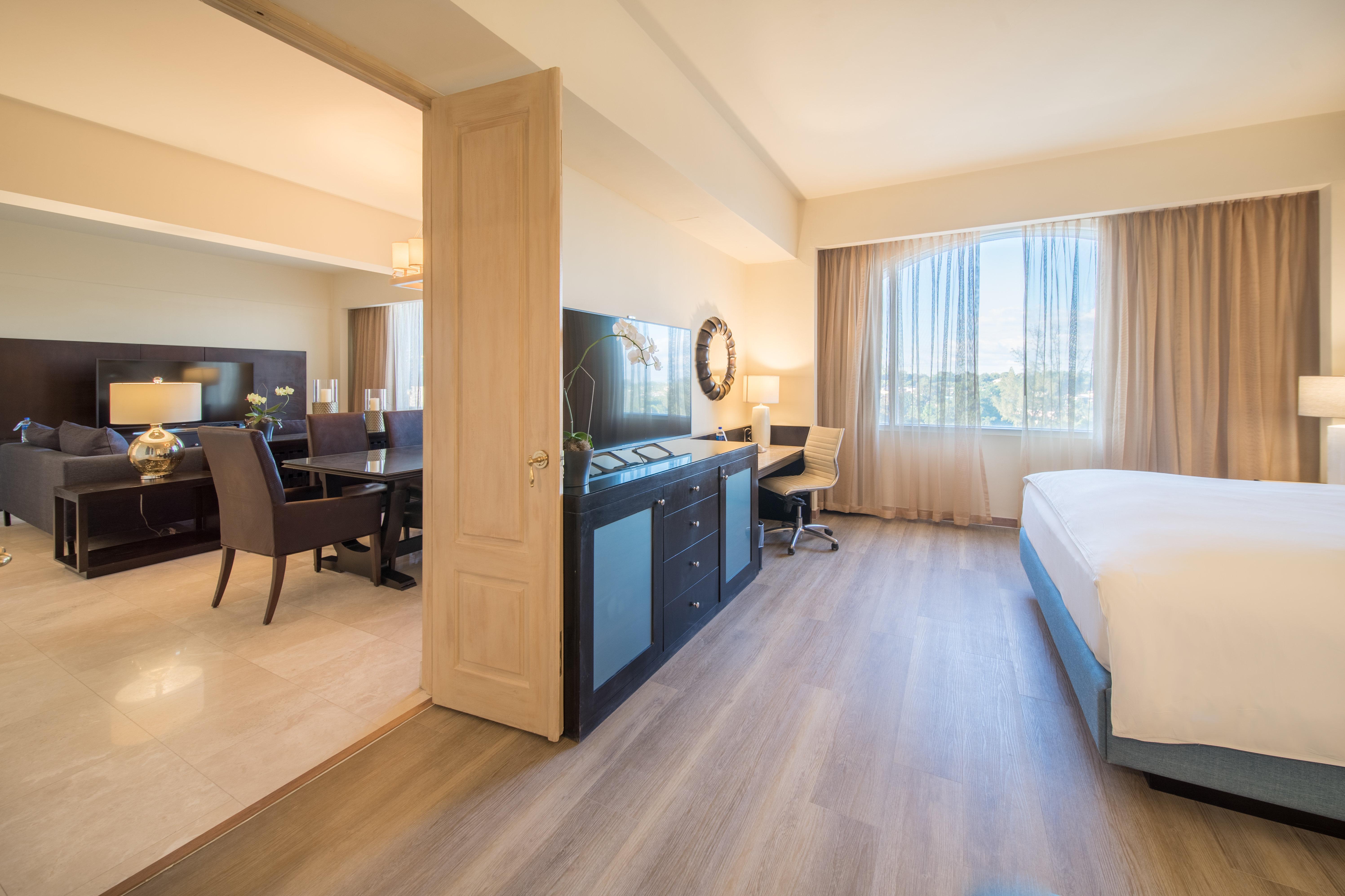 Отель Real Intercontinental San Salvador By Ihg Экстерьер фото