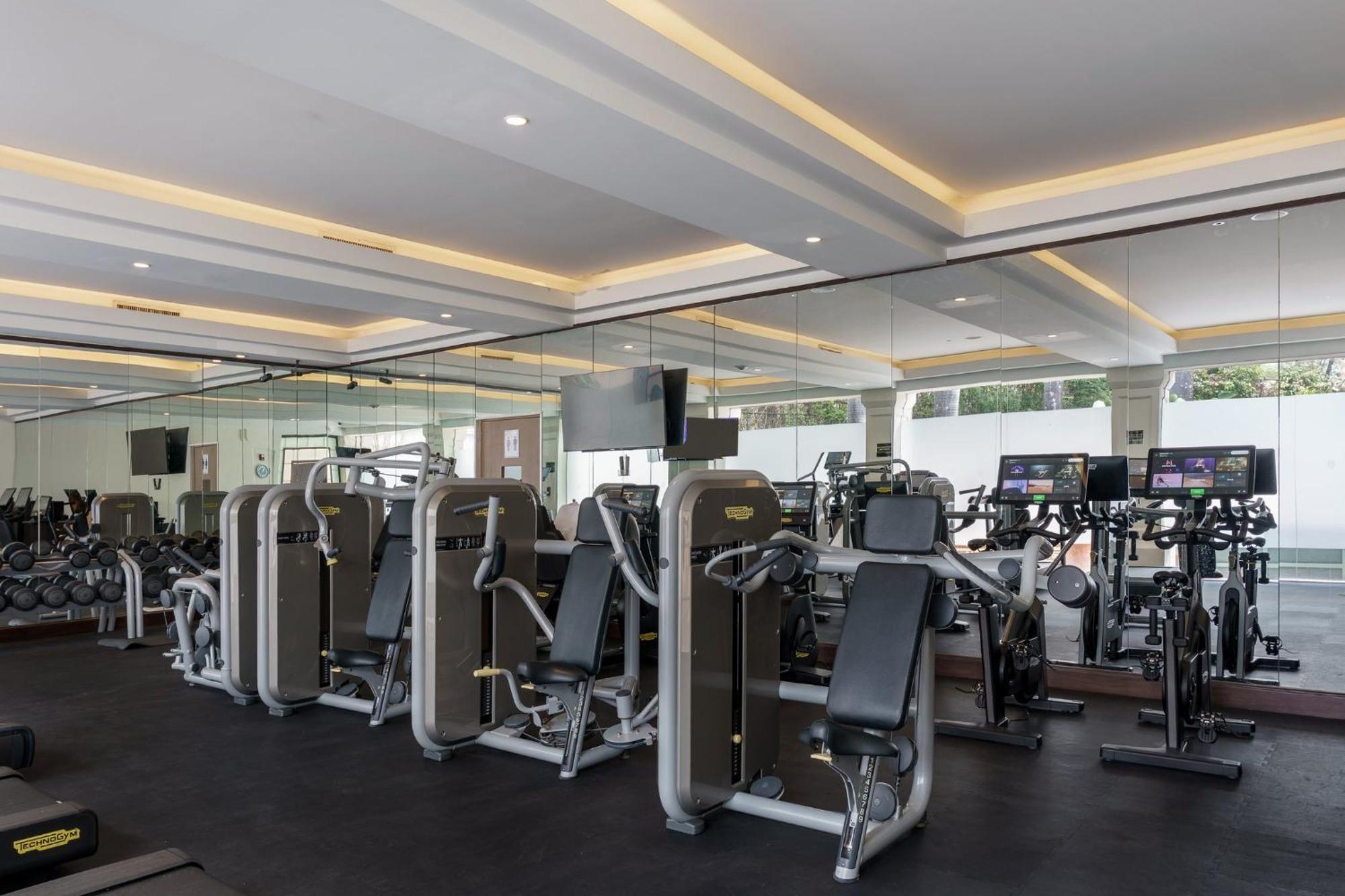 Отель Real Intercontinental San Salvador By Ihg Экстерьер фото