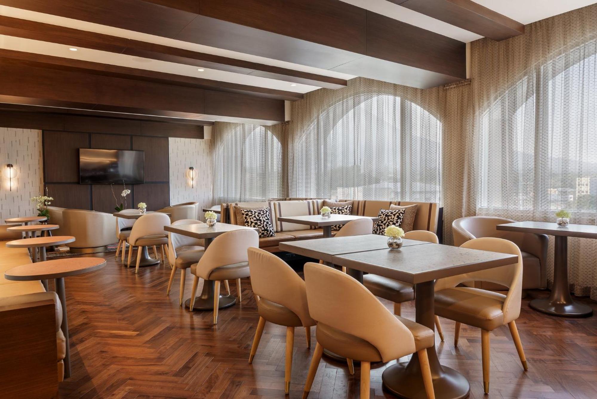 Отель Real Intercontinental San Salvador By Ihg Экстерьер фото