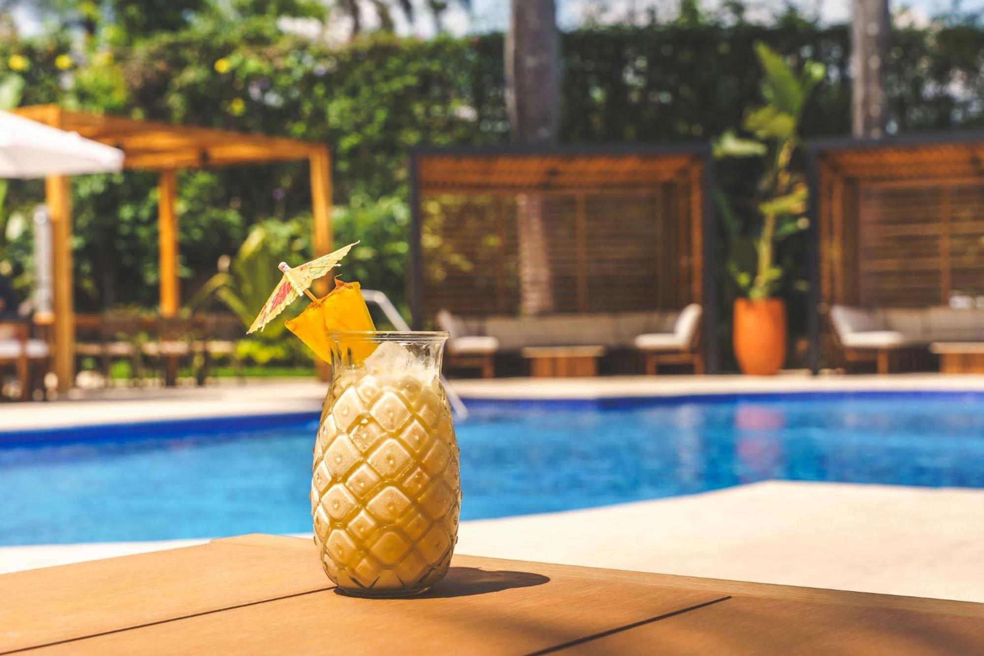 Отель Real Intercontinental San Salvador By Ihg Экстерьер фото