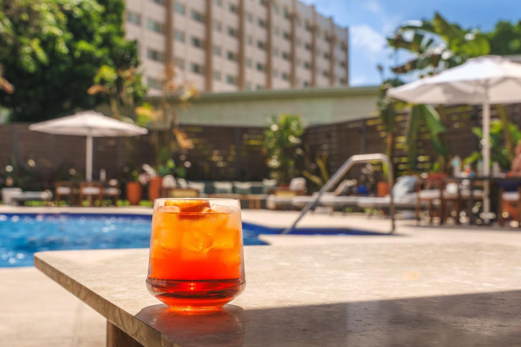 Отель Real Intercontinental San Salvador By Ihg Экстерьер фото