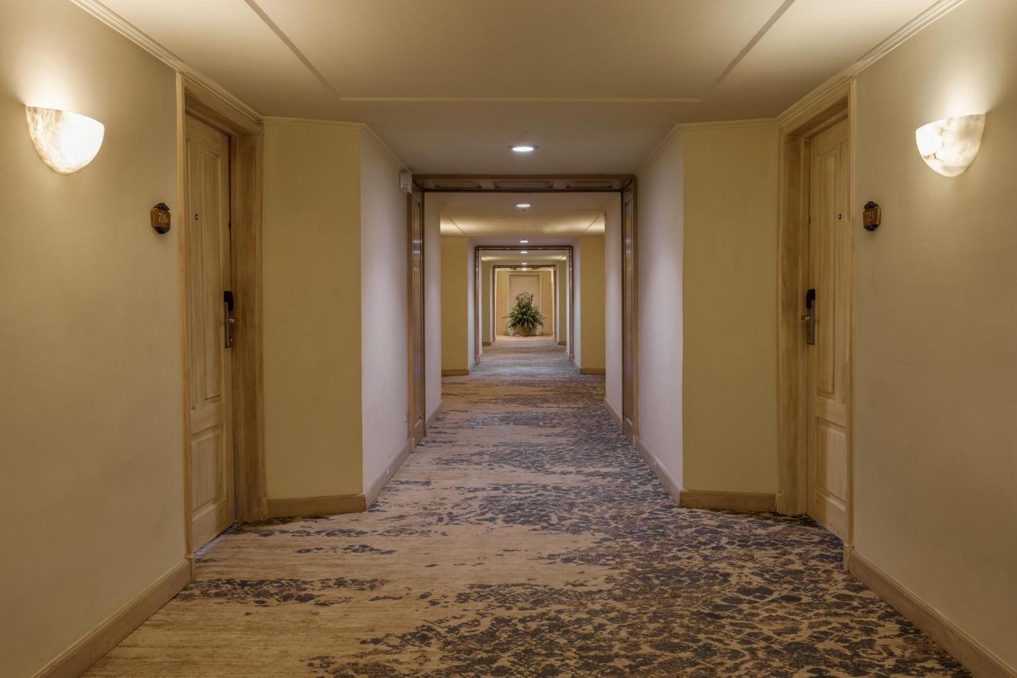 Отель Real Intercontinental San Salvador By Ihg Экстерьер фото